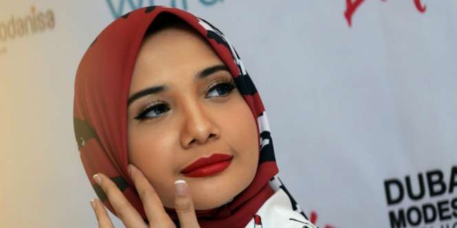 Liburan di California, Slipn On Zaskia Sungkar Bikin `Silau`