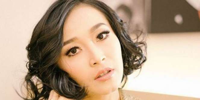 Hamil Besar, Rinni `Idol` Makin Cantik dan Energik!