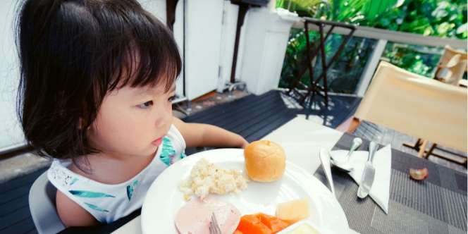 Hadapi Si Kecil yang Picky Eater Saat Terserang Panas Dalam