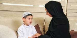 Faedah Merawat dan Membesarkan Anak Yatim