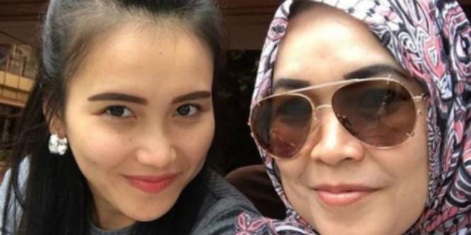 Kata Ayah Rozak Soal Kabar Pernikahan Ayu Ting Ting