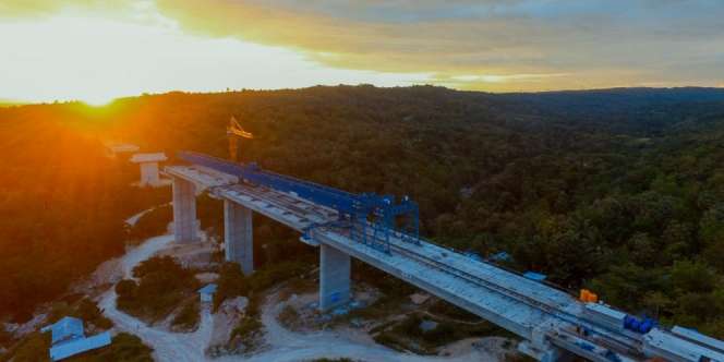 Foto: Menjulang 35 Meter, Ini Kemegahan Jembatan Petuk NTT