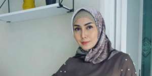 Terlihat Nyaman, Ini 4 Perubahan Fenita Arie Pasca Berhijab