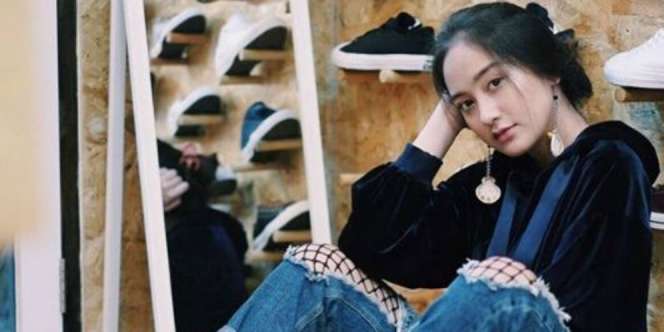 Foto Diduga Lagi Merokok Viral, Ini Jawab Salshabila Adriani