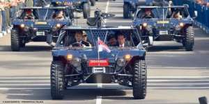 Jokowi Jajal Jip Tempur Buatan RI, Bisa `Robohkan` Tank