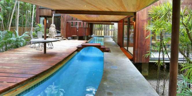 Intip Isi Rumah Mewah yang Dilengkapi 'Sungai' Pribadi