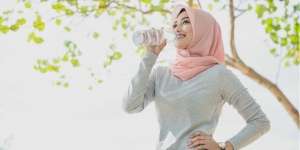 Bikin Kebiasaan Minum Air Putih Jadi Trending, Ini Manfaatnya!