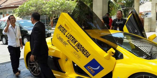 Aturan Mobil Listrik Tinggal Tunggu Tanda Tangan Jokowi