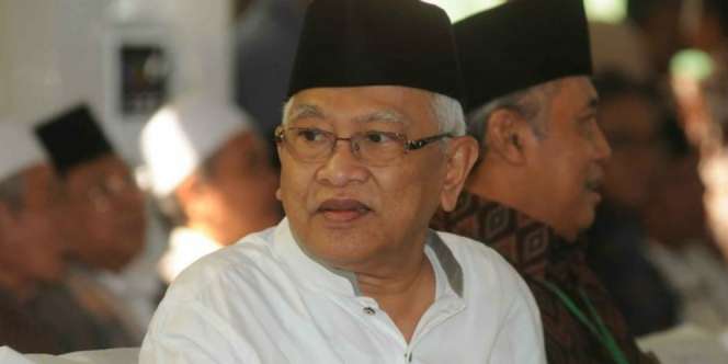 Gus Mus Terima Anugerah HAM Yap Thiam Hien