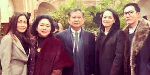 Foto Prabowo dan Titiek Suharto Dukung Anak Bikin Kagum Netter