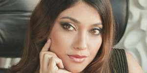 Riasan `Glowing` Sarah Azhari, Mirip Artis Bollywood