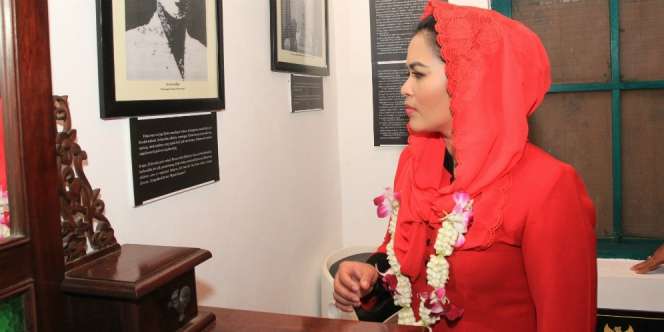 Sisi Lain Puti Guntur Soekarno