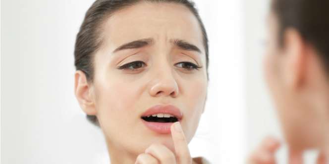 Selain Pelembap, Inilah Solusi Tepat Atasi Bibir Pecah-Pecah