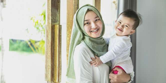 Sering-sering Peluk Bayi Bisa Berdampak Positif Pada DNA-nya