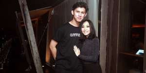 Intip Keseruan Baby Shower Rinni Wulandari