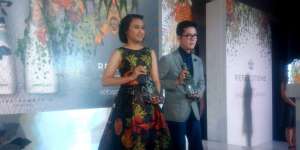 Sentuhan Sebastian Gunawan dalam Botol Kaca Premium