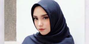 Gaya Hijab Salmafina Sunan yang Panen Cibiran