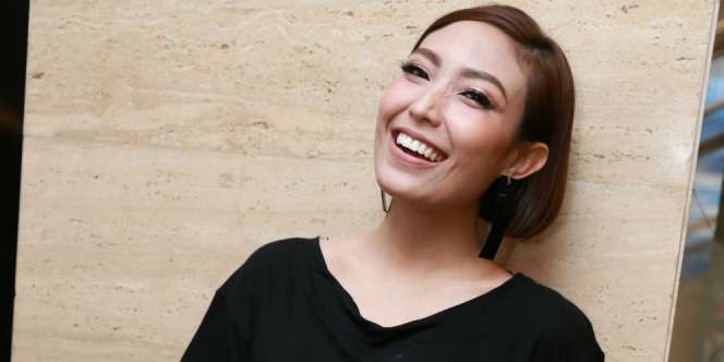 Ayu Dewi Sindir Mantan Tunangan?