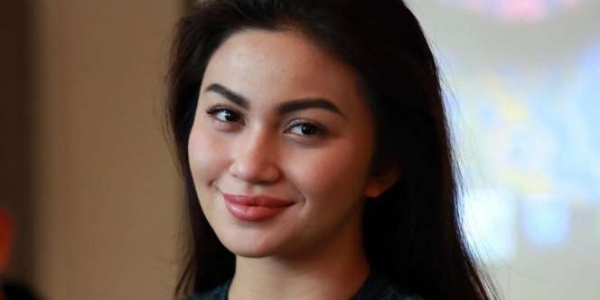 Baju Ariel Tatum Bawakan Endorse Jadi Sorotan