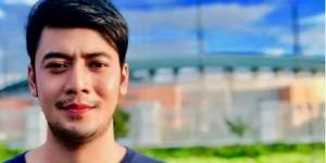 Kriss Hatta Tegaskan Kekasih Billy Syahputra Adalah Istrinya