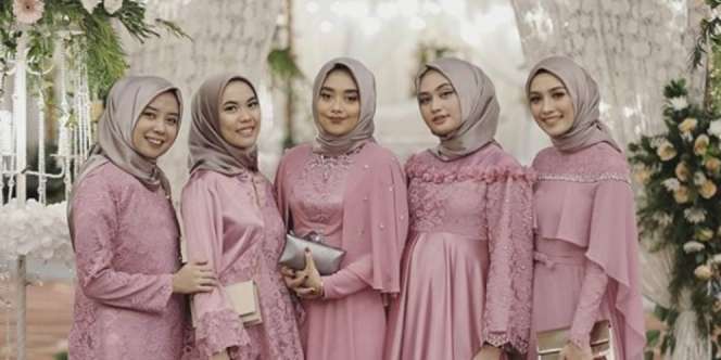  Bridesmaid Kece Ala Hijabers Kekinian, Simpel Nan Elegan