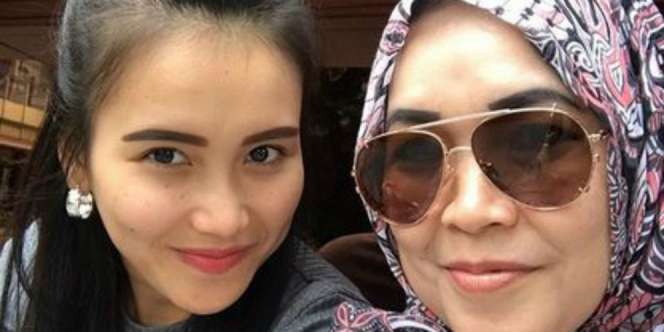 Ibu Ayu Ting Ting Pakai Tas Rp14 Juta, Mirip Punya Nagita?