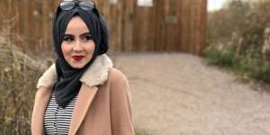 Amina Chebbi: Tutorial Cantik Berhijab Kurang dari 3 Menit