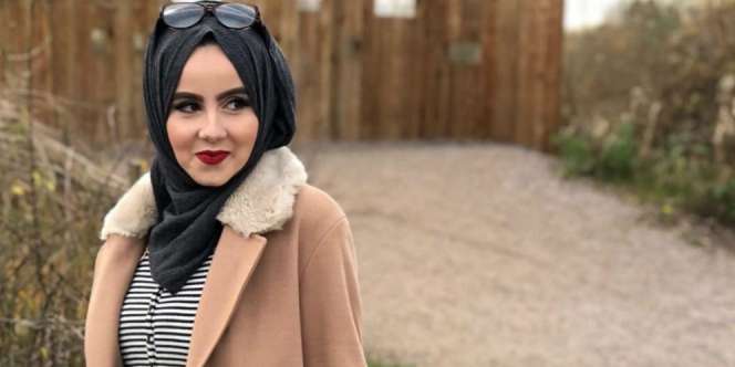 Amina Chebbi: Tutorial Cantik Berhijab Kurang dari 3 Menit