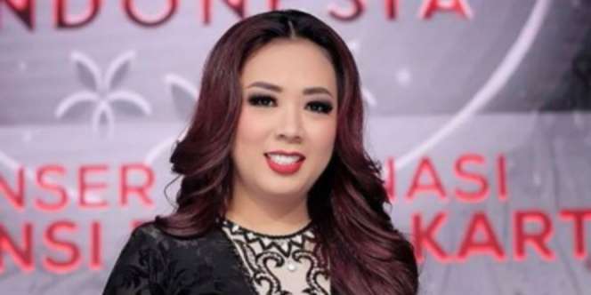 Soimah Unggah Foto Masa Lalu, Netizen Heboh Cari Sosoknya