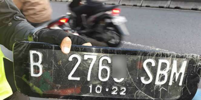 Sopir Maut yang Tabrak Produser TV Akhirnya Menyerahkan Diri