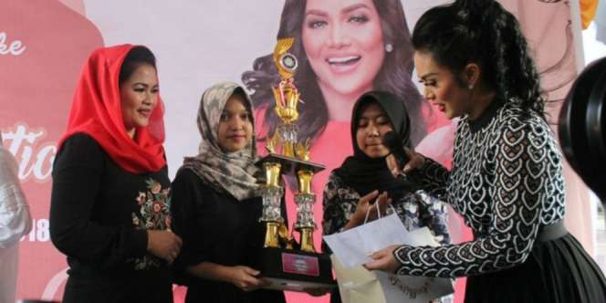 Kunjungi Gerai Bisnis KD, Puti Guntur Diminta Jadi Juri Masak