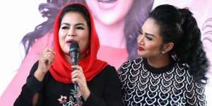 Suntikan Semangat Krisdayanti Buat Puti Guntur Soekarno