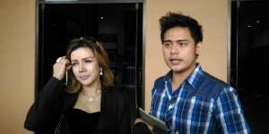 Komentar Pedas Kumalasari Soal Resepsi Mewah Vicky-Angel