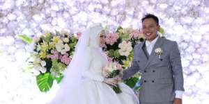 Mewahnya Gaun pernikahan Angel Lelga Dilihat dari Dekat