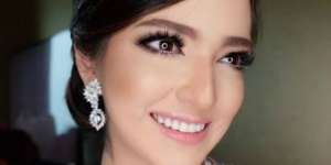 Pesona Nia Ramadhani dengan Kebaya Ungu, Barbie Indonesia!