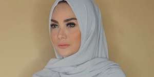 Berfoto Glamor, Wajah Krisdayanti Malah Menyeramkan?