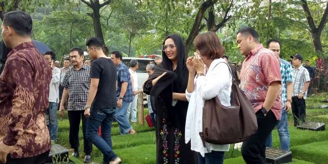 Menyesal, Ashanty Ungkap Hubungan dengan Ayah Millendaru