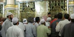 Heboh PM Malaysia Masuk ke Makam Rasulullah