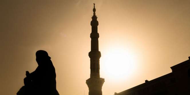 Harapan Wanita Pertama Saudi Berprofesi Pemandu Wisata 