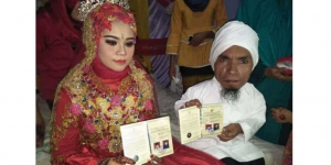 Viral, Pria dengan Keterbatasan Fisik Nikahi Gadis 18 Tahun