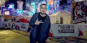 Ponsel Komika Kemal Palevi 'Ditabok' Justin Bieber