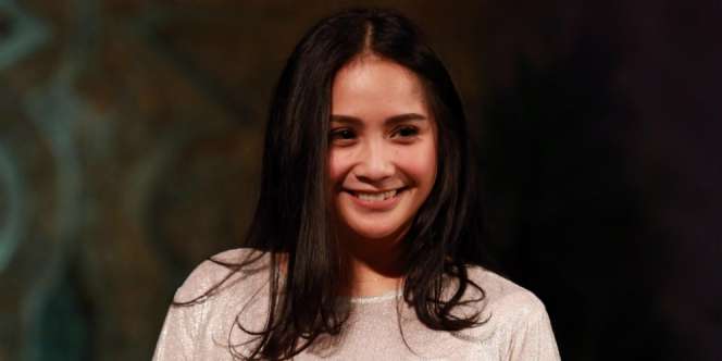 3 Koleksi Fashion Nagita Dibilang Mirip Daster, Padahal...