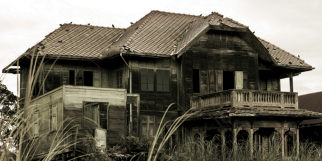 Dulu Termegah, Sekarang Jadi Rumah Paling Menakutkan