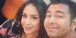 Pemotretan Raffi-Nagita Panen Cibiran, Lihat Fotonya!