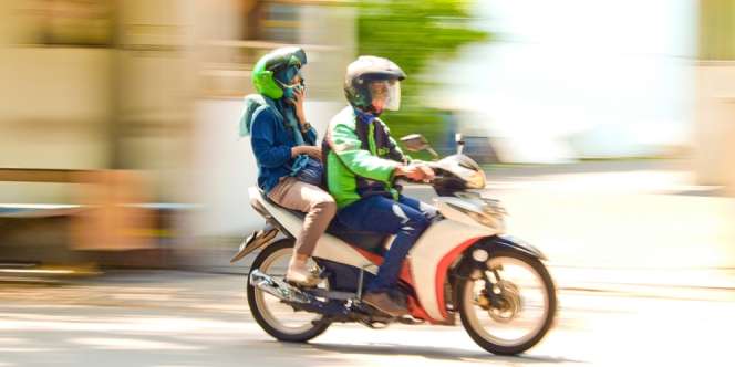 Driver Ojek Dapat Tawaran Menggiurkan Saat Antar Pramugari