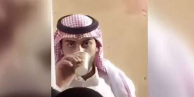 Viral! Wajah Tampan Penjual Kue Khas Arab, Gemetar Lihatnya