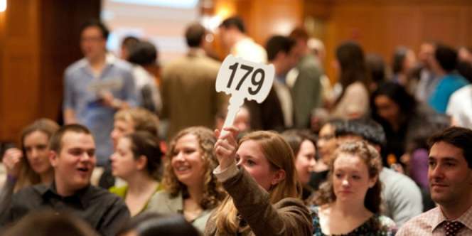 KPK Lelang Murah Mobil Investaris, Jazz dan Innova Rp60 Jutaan