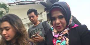 Mengejutkan, Fitri Sukaesih Ungkap Sosok Teman Pria Dhawiya