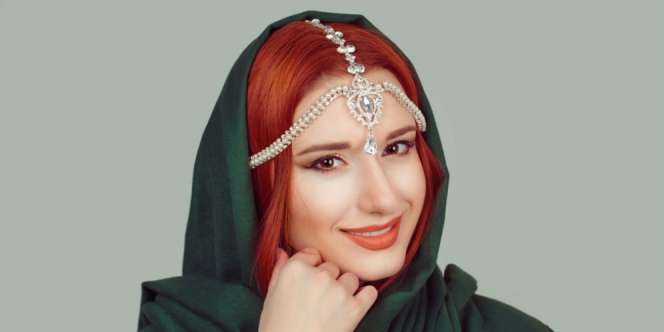 Tren Pewarnaan Electric Hair, Ini Cara Perawatan untuk Hijaber