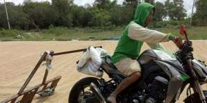 Brum... Brum... Motor Rp329 Juta Digeber untuk Keringkan Padi